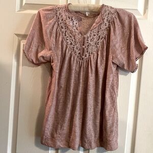 Cute top with lace!
